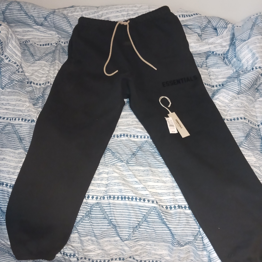 Essentials fear of god sweatpants jet black